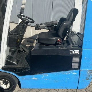 Carretilla Nissan Eléctrica Triple Posicionador