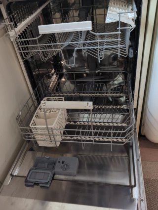 Frigorífico y Lavavajillas SMEG Crema beig