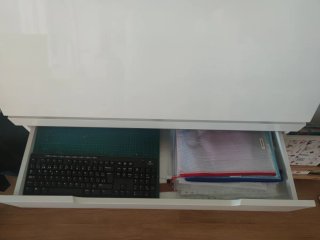 Escritorio Secreter Blanco y Madera.