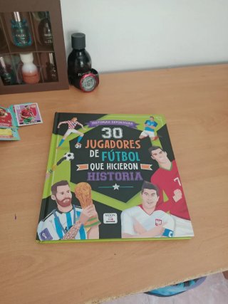 30 jugadores de fútbol que hicieron historia libro