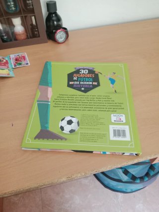 30 jugadores de fútbol que hicieron historia libro