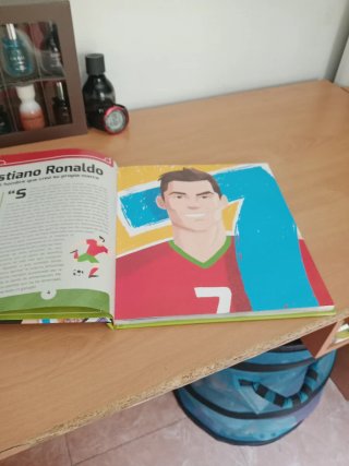 30 jugadores de fútbol que hicieron historia libro