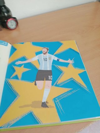 30 jugadores de fútbol que hicieron historia libro