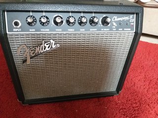 Amplificador Fender Champion II 25W