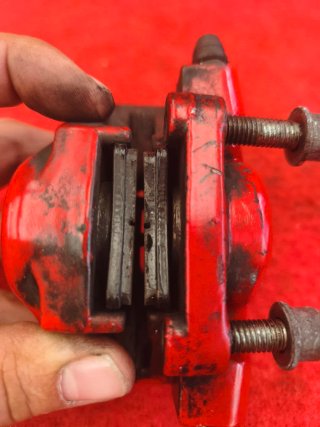Pinza de freno trasero yamaha aerox