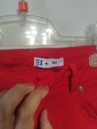 Pantalón rojo mujer talla 40