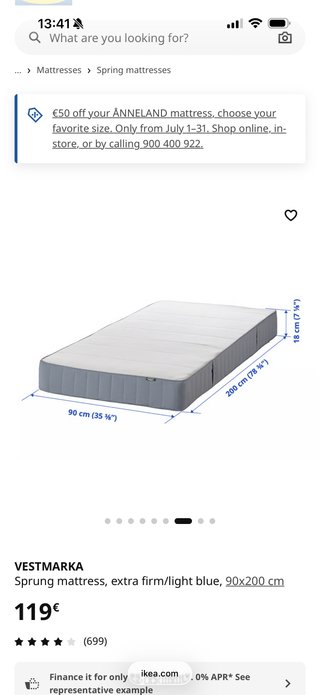 Cama IKEA con colchón, edredón y sábanas