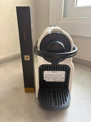 Cafetera Nespresso