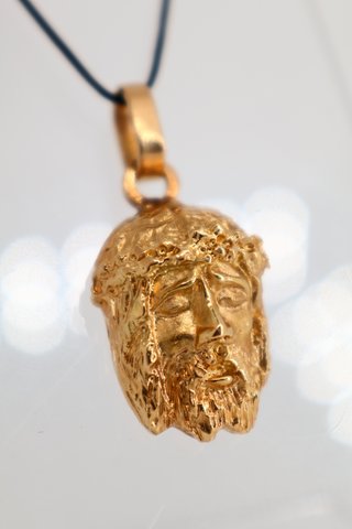 J-0885 Colgante busto de Cristo, oro 18K