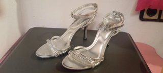 Sandalias plateadas tacón alto Talla 38