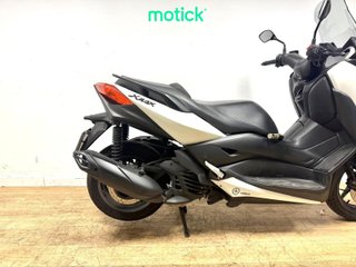 YAMAHA XMAX 125
