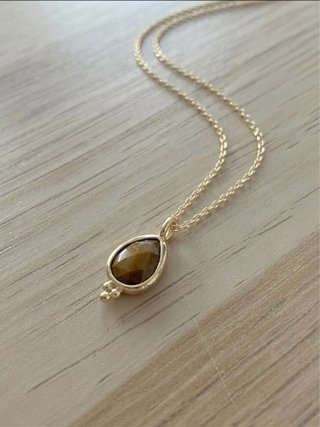Charm dorado ojo de tigre | Colgante boho nuevo