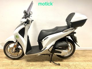 HONDA SH 125 (TOPCASE)