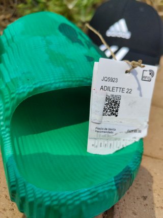 Chanclas Adidas Adilette 22 Verdes talla 40.5