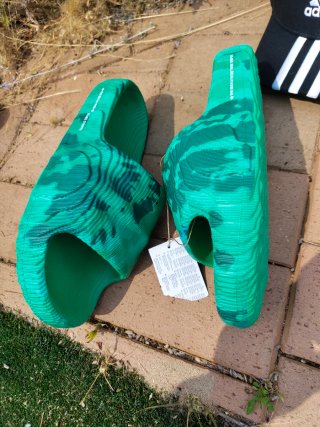 Chanclas Adidas Adilette 22 Verdes talla 40.5