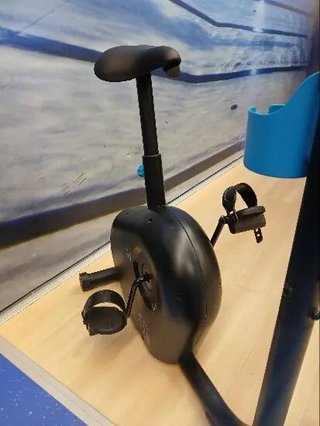 Bicicleta Estática Domyos BIKE 120 4kg rueda de inercia.