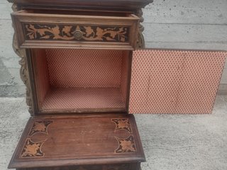Inginocchiatoio antico in legno massello