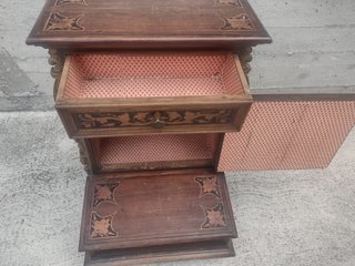 Inginocchiatoio antico in legno massello