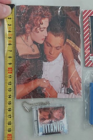 Lote Titanic: Puzzle, Pendientes, miniCD, imán