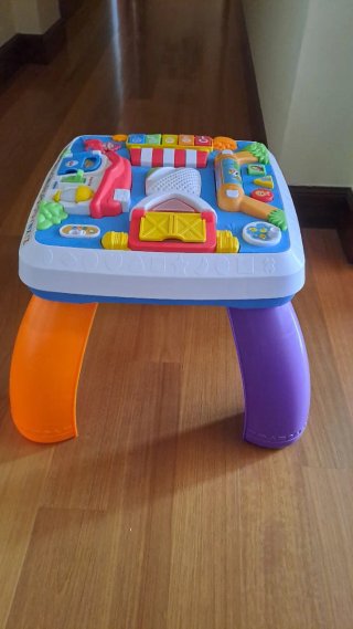 Mesa de actividades musical Fisher-Price