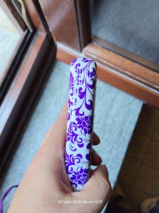 Mini piastra da viaggio viola e bianca