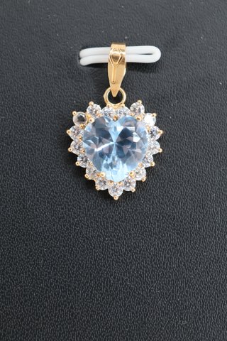 J-0889 Colgante corazón oro 18K