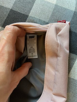 Riñonera Levi's rosa