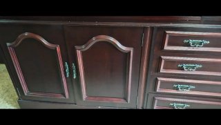 Comedor o mueble clásico de madera con mesa,sillas