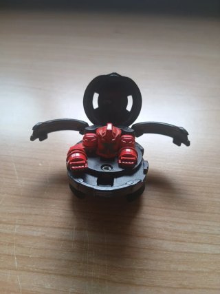 Bakugan Rojo y Negro