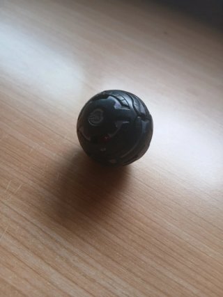 Bakugan Rojo y Negro