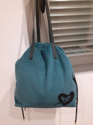 Bolsa grande de terciopelo