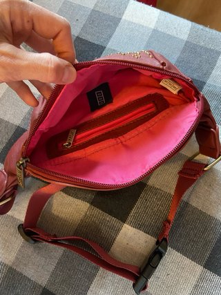 Riñonera MSK Mujer Roja con Tachuelas