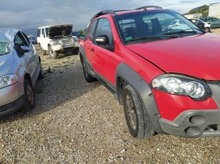 Fiat 1693722 piloto trasero izquierdo strada (278)