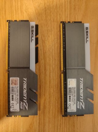 Memoria ram G skill trident Z Rgb ddr4 16 GB