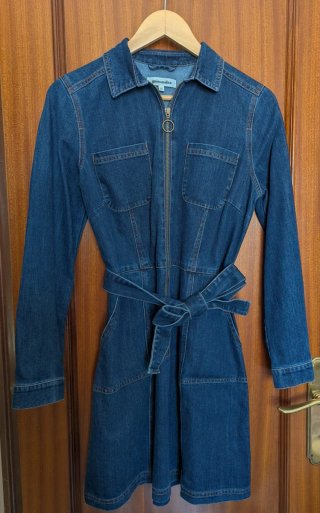 Vestido vaquero con lazada