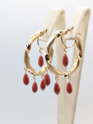 Pendientes Aro Oro 18k con Coral Rojo