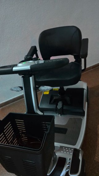 Scooter eléctrico movilidad reducida