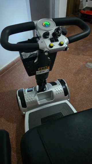 Scooter eléctrico movilidad reducida