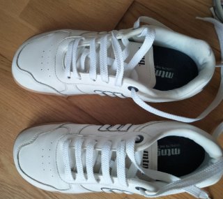 Tenis MTNG blancos