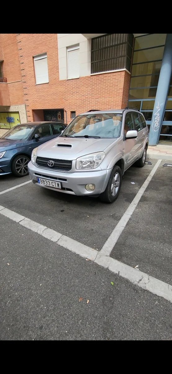Toyota RAV4 2004 - foto 1