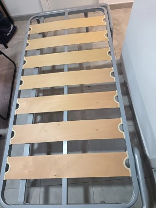 Somier individual lamas madera base metal