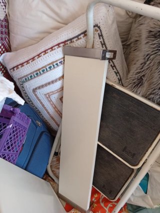 Baldas Ikea blancas y metal