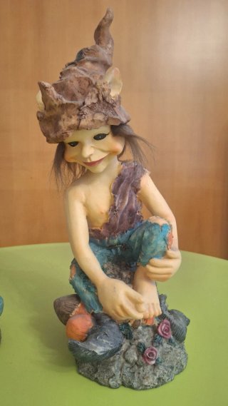 Figuras de duendes decorativas