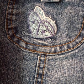 Chaqueta vaquera con mariposas