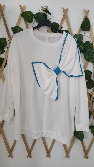 Sudadera con lazo