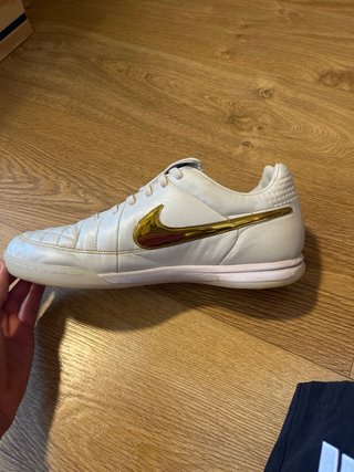 Nike Tiempo R10 Touch of Gold