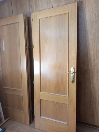 Puerta de interior de roble
