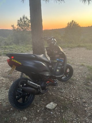Yamaha Jog RR gris oscuro
