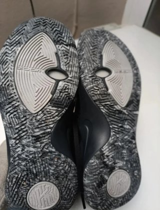 Nike Kyrie 2 Scarpe Sportive Uomo