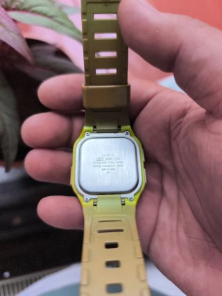 Casio SDB-100 Reloj Digital Amarillo